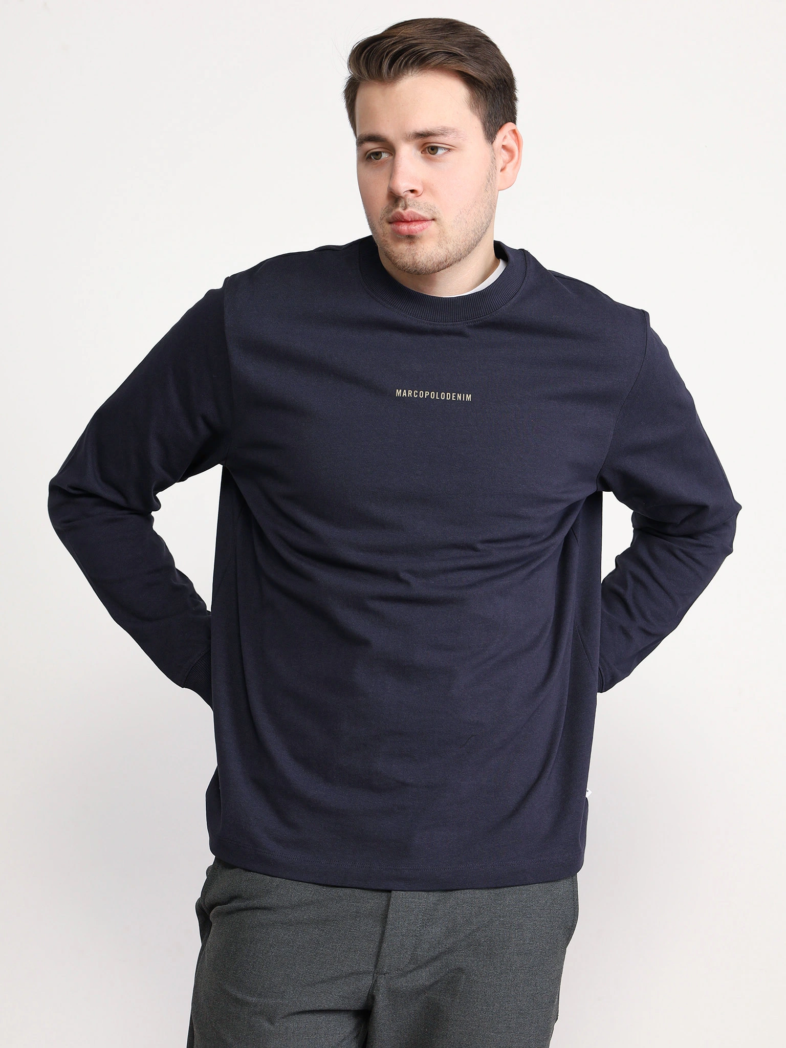 Лонгслив темно-синего цвета из хлопка 